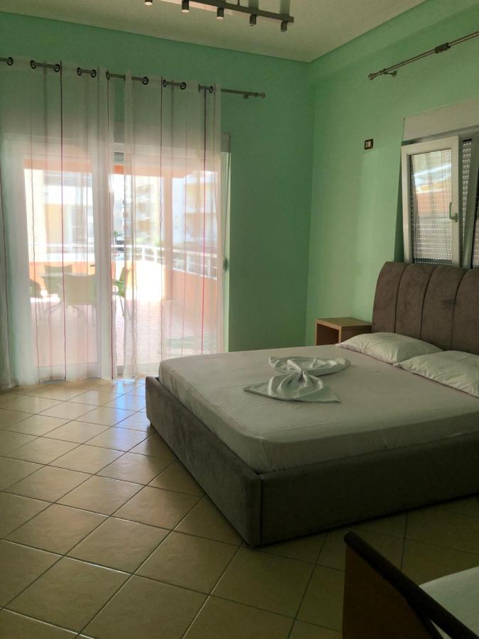 Lungomare Apartment Vlore Exterior photo